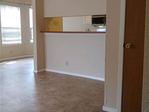5th image of 2100 Kirksey Dr APT D