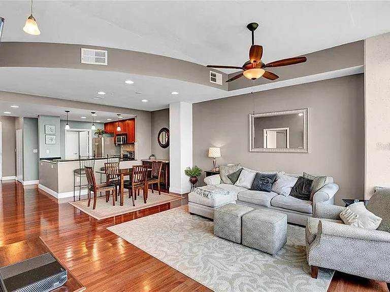 525 E Jackson St #607 — Photo 11