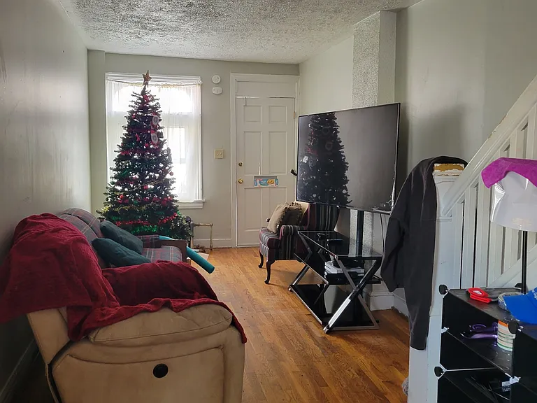 510 Maple St — Photo 11