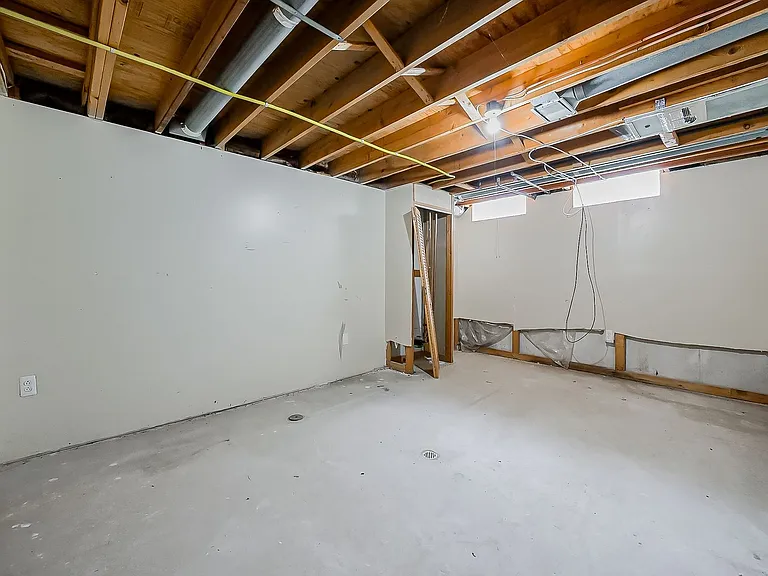 19513 Pollyanna Dr — Photo 53
