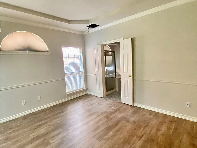 8004 Case Dr — Photo 10