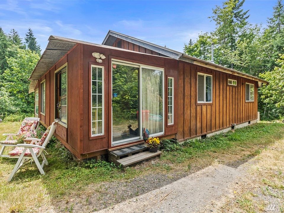 1st image of 2915 Nature Ln SE