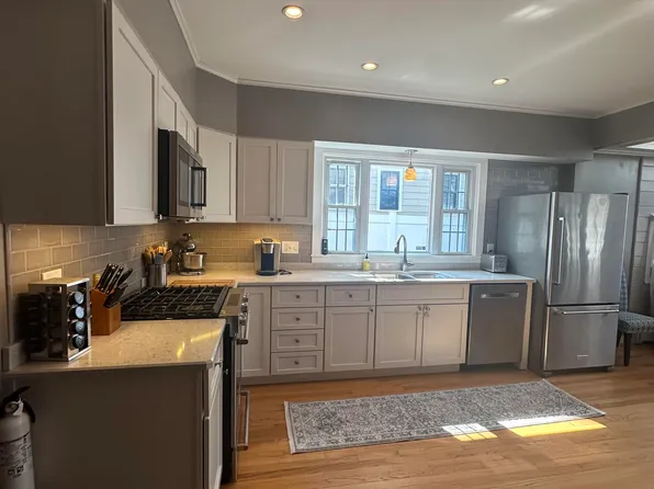 175 Lake Ave #1, Saratoga Springs, NY 12866