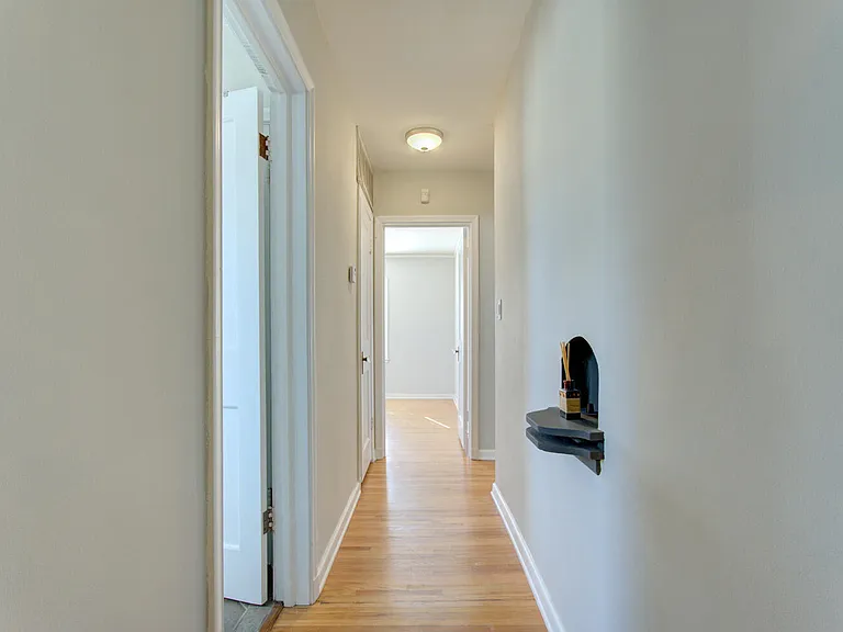 2239 S Louisville Ave — Photo 16