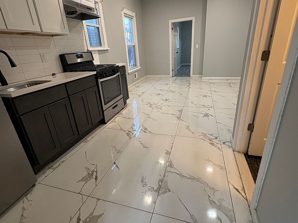 1st image of 178 Parker St #1