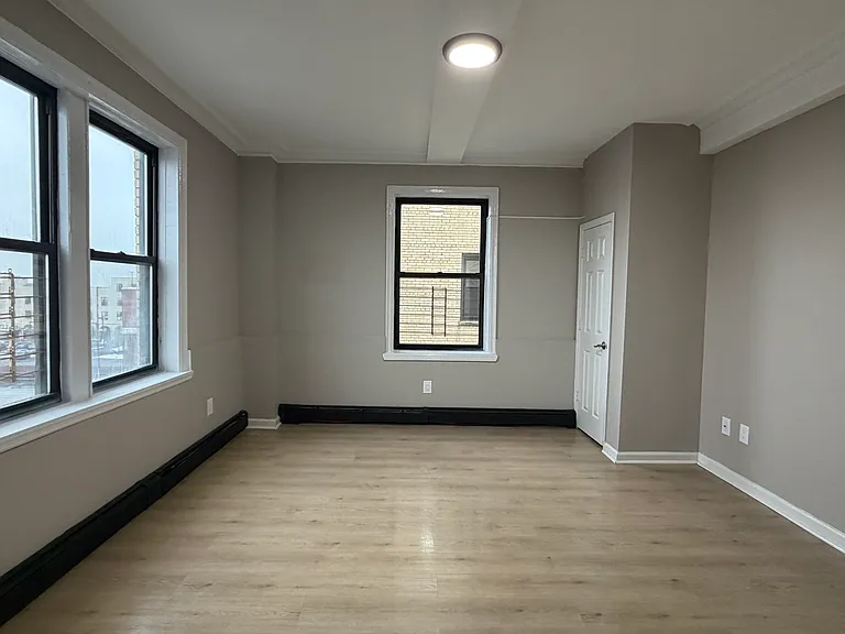 152 S Harrison St #4H — Photo 6