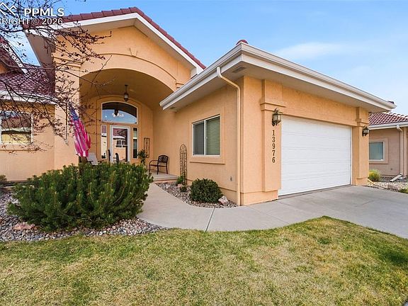 2nd image of 13976 Paradise Villas Grv