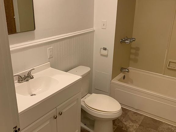 5th image of 102 Temple St APT 2E