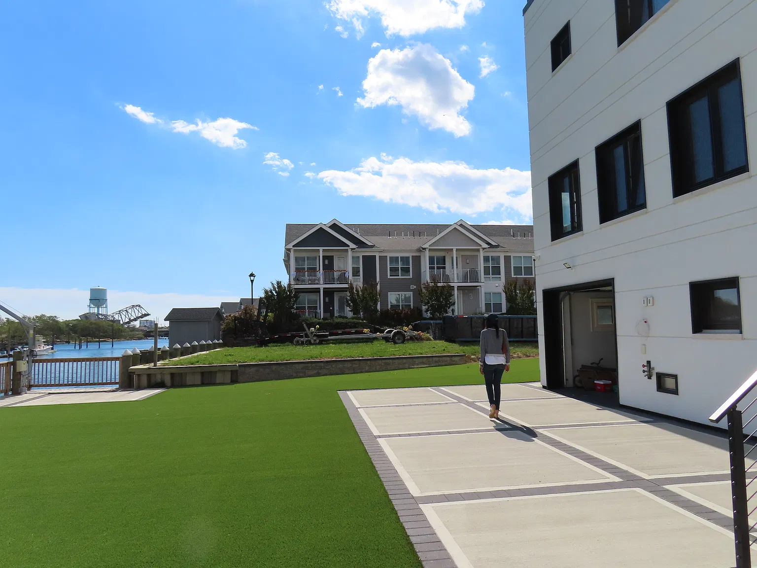 6 bed, 3536 sqft, $9,500 — Photo 3