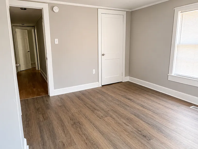 221 Neal St — Photo 10