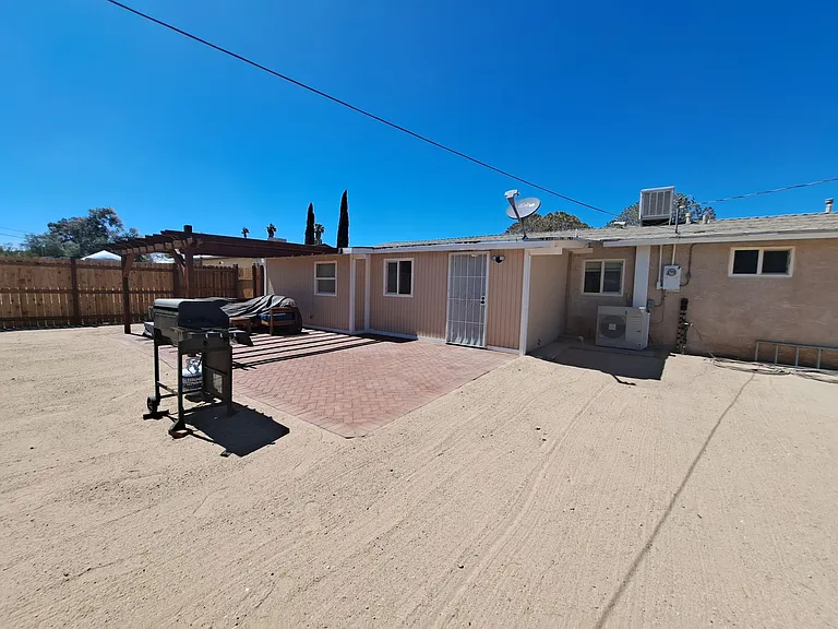 73223 Sun Valley Dr — Photo 8