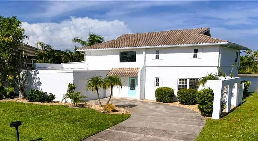 4 bed, 5.0 bath, 3008 sqft, $3,450 — Photo 2
