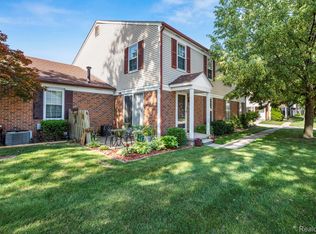 24613 Spring Ln, Harrison Township, MI 48045