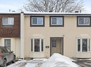 1196 Priory Ln #69, Ottawa, ON K1C 1Z9