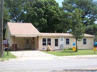 1303 Sparrow Rd, Chesapeake, VA 23325