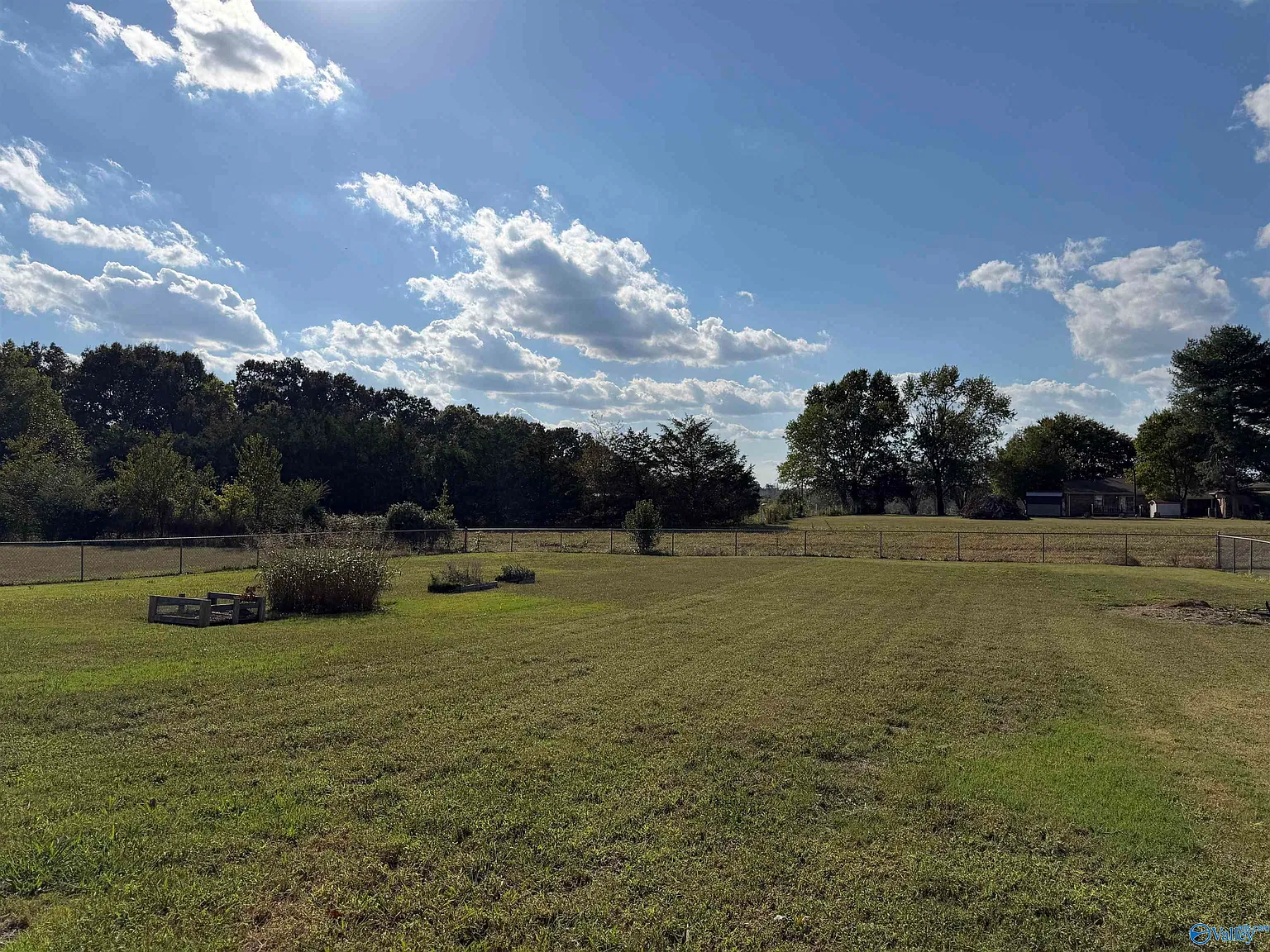 3 bed, 2.0 bath, 1150 sqft, $1,350 — Photo 3