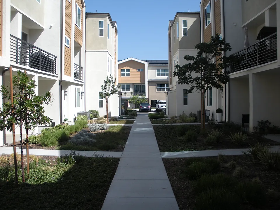 846 Kili St #7
