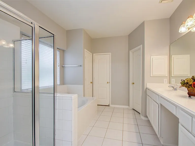 411 Green Stone Ct — Photo 20