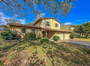 216 E Schrock Rd, Westerville, OH 43081