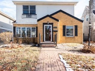 1111 Webster Ln, Des Plaines, IL