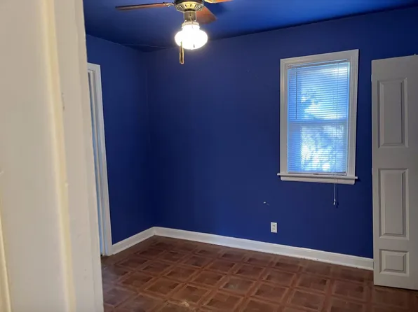 1425 East Van Beck AVENUE, Milwaukee, WI 53207