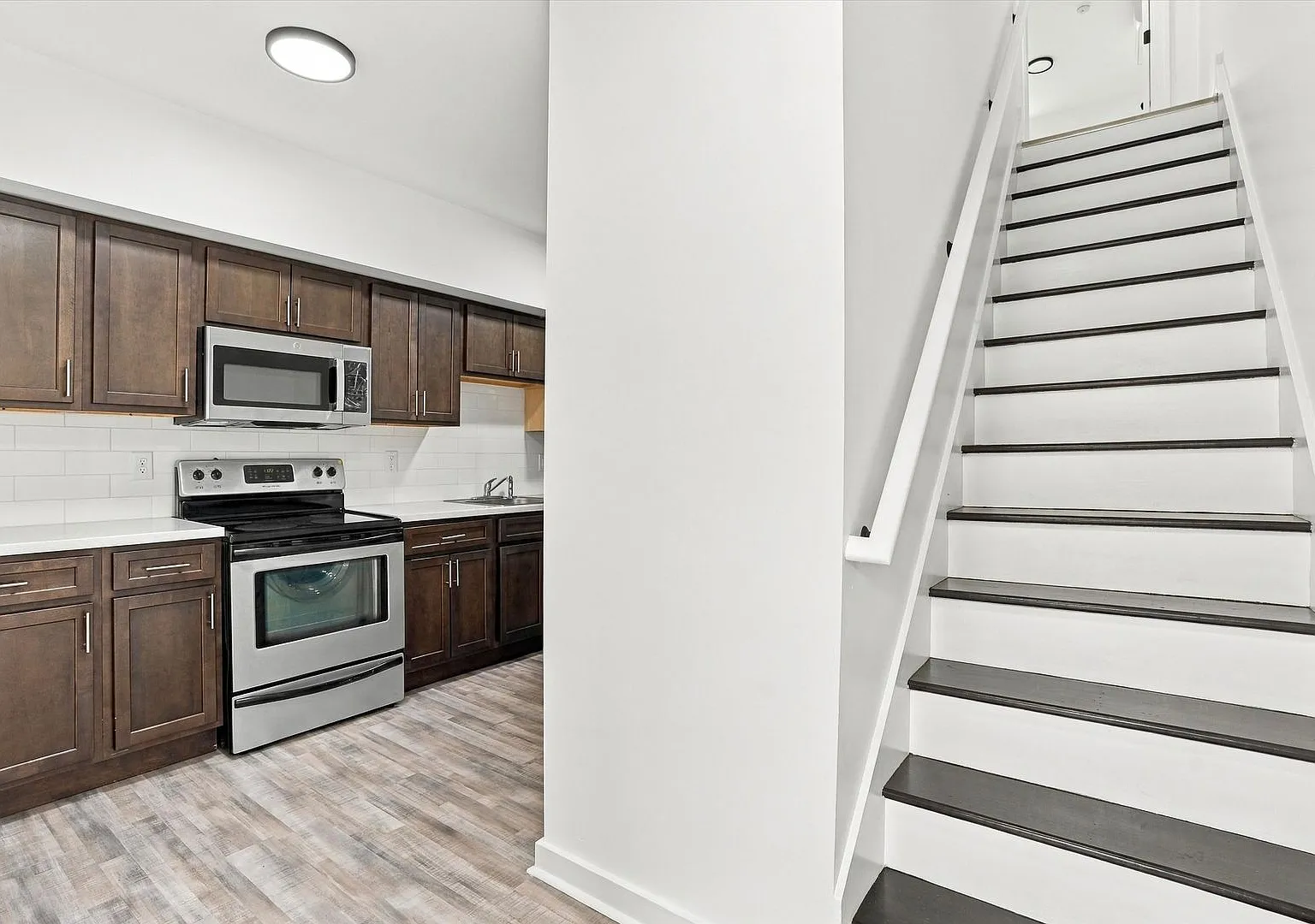 Newly Renovated Two Bedroom Home in North Philly! — Photo 4