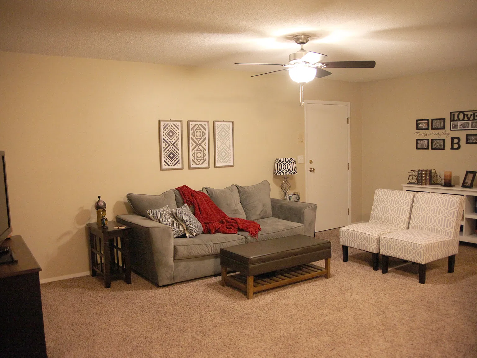 2 bed, $900 — Photo 2