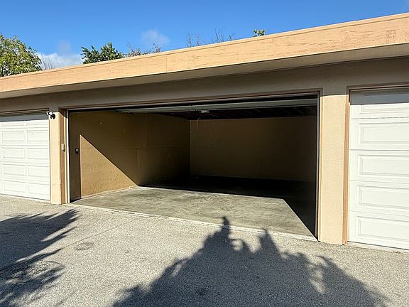3rd image of 1702 Kentfield Ave APT 3