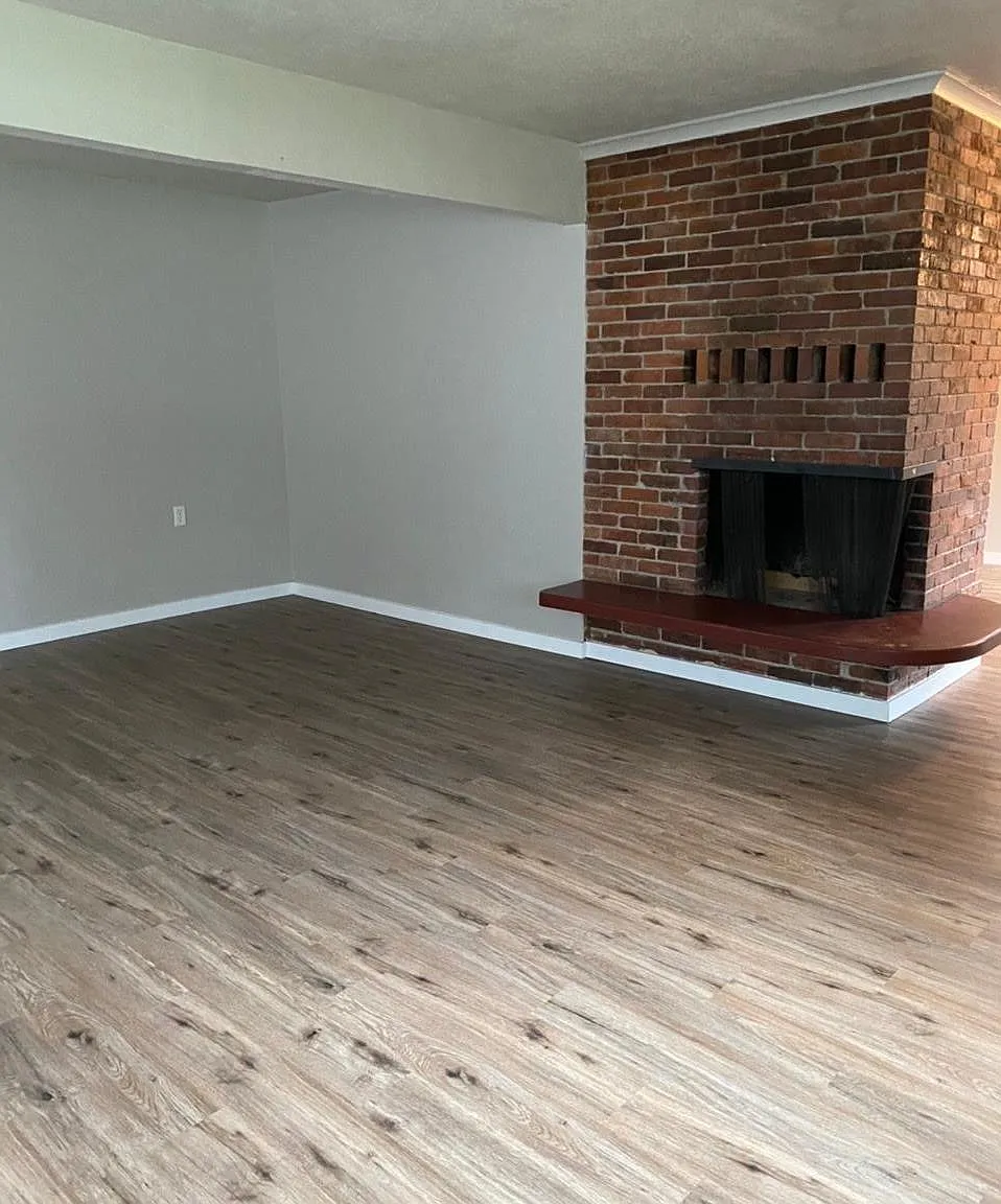 4 bed, 1506 sqft, $2,495 — Photo 3