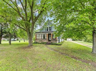 408 School St, Almond, WI 54909