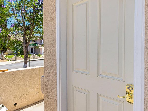 5th image of 1401 Valeview Dr #Adu