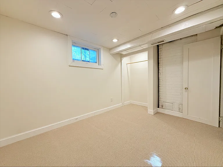 262 E Browning Ave — Photo 22