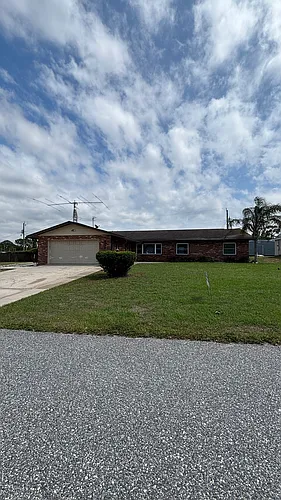 1081 Aron St Photo 1