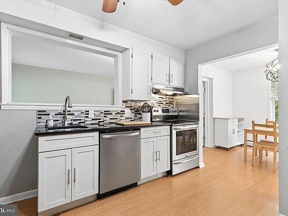 3rd image of 319 Gambrills Rd