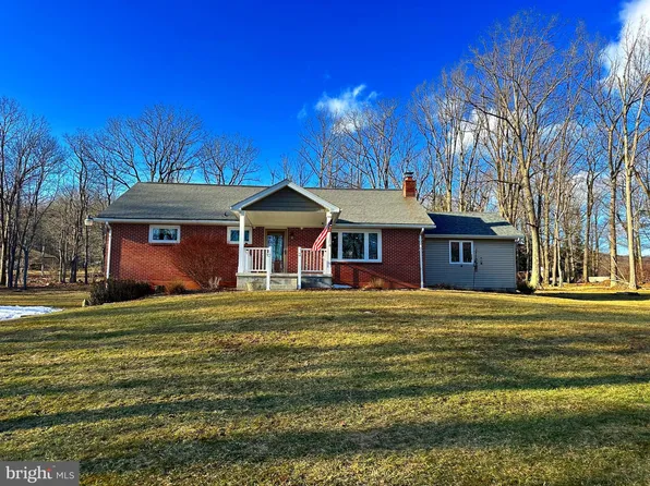 11417 Kemp Dr NW, Frostburg, MD 21532