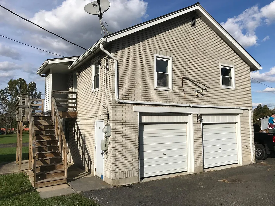 1493 Allentown Rd