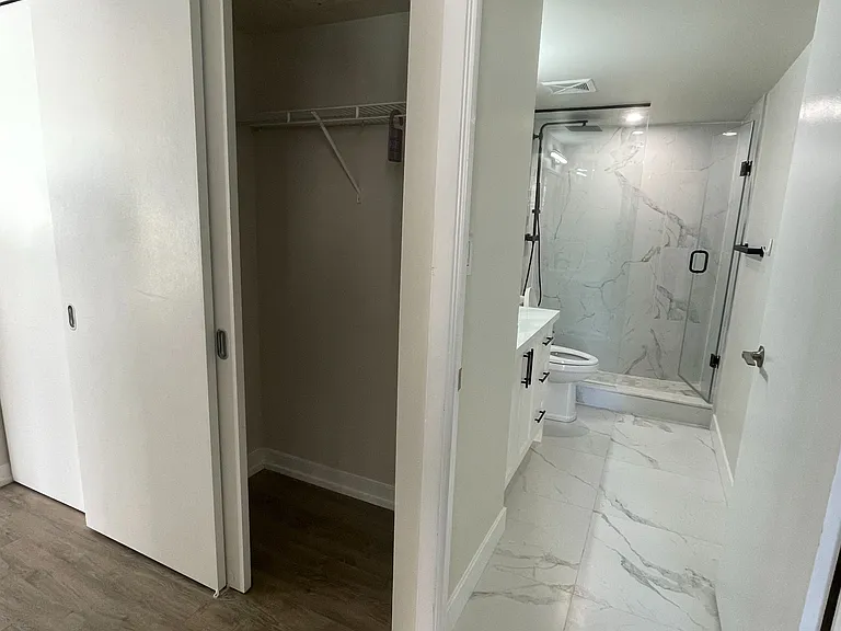 126 Simcoe St #1208 — Photo 17