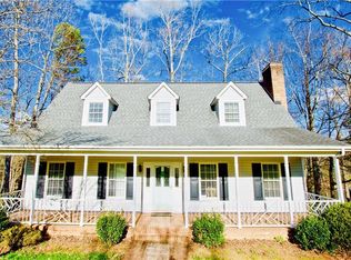 290 Lakeview Rd, Mocksville, NC 27028