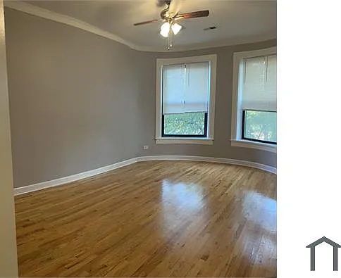 5910 S King Dr #2 — Photo 1