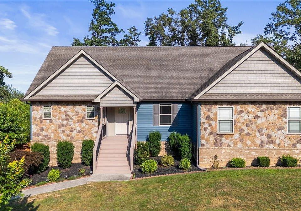 1st image of 133 Briar Meadow Trl SE #5
