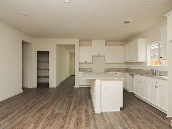 3rd image of 802 Kidlington Ct