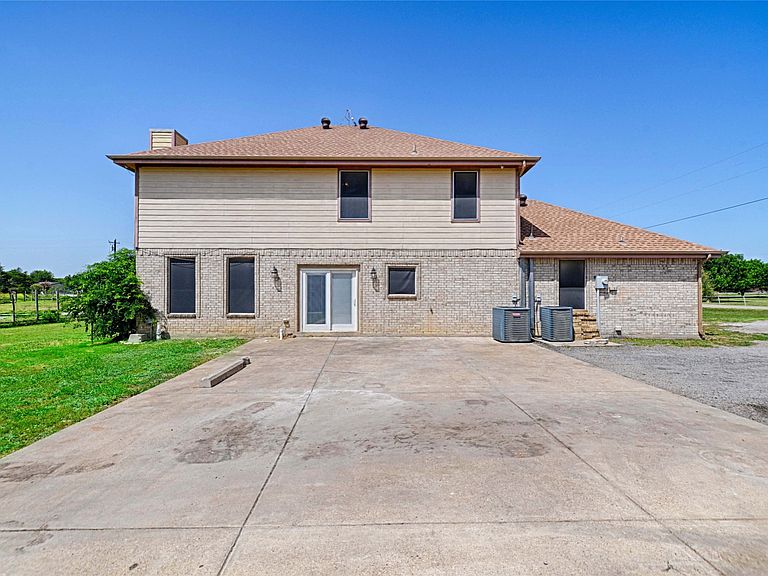 Listing photo 5