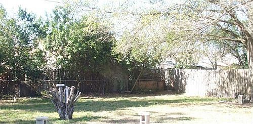 2nd image of 2518 N Beaumont Ave