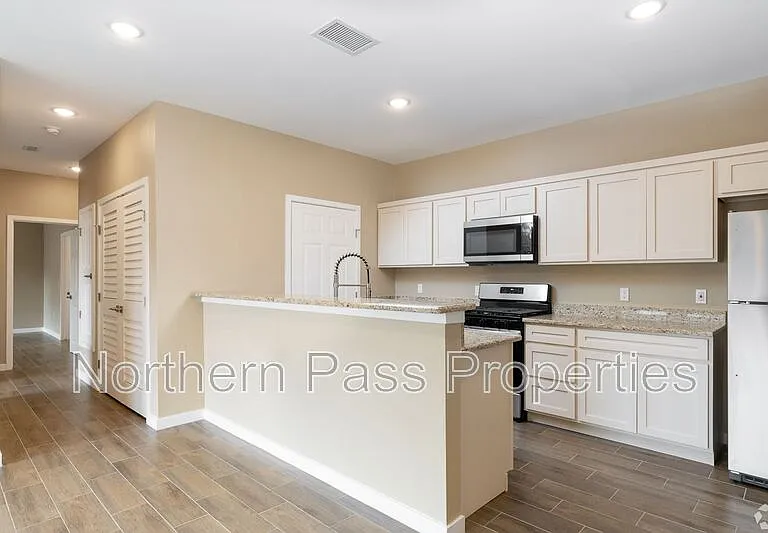 9779 McCombs St E #2 — Photo 3