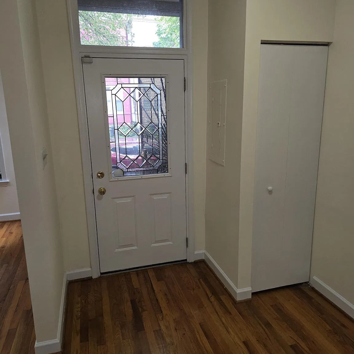 2 bed, 2.5 bath, 1524 sqft, $3,400 — Photo 2