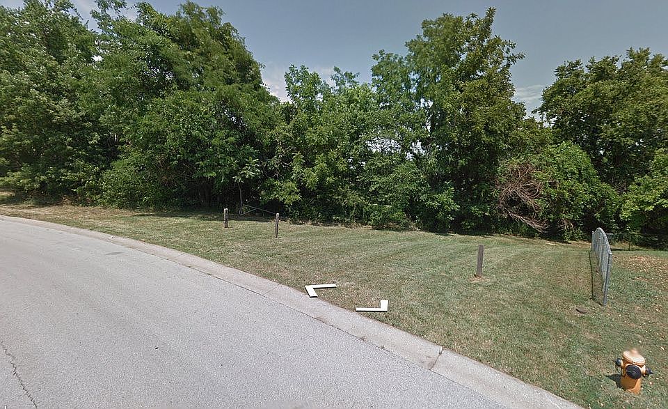 2nd image of 17416 E 41st Ter S