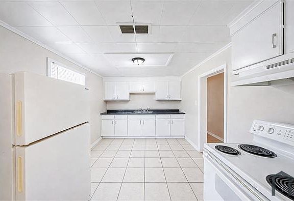 5th image of 3002 S Rybolt Ave
