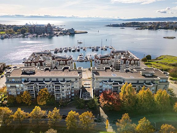 4th image of 165 Kimta Rd #Penthouse 4