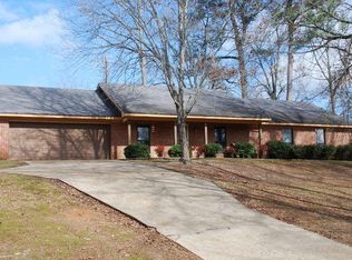 80 Barnhill Dr, Columbus, MS 39702