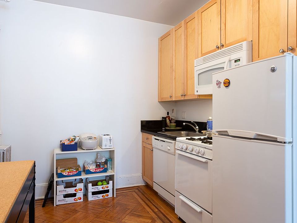 2nd image of 156 8th Ave APT 2F